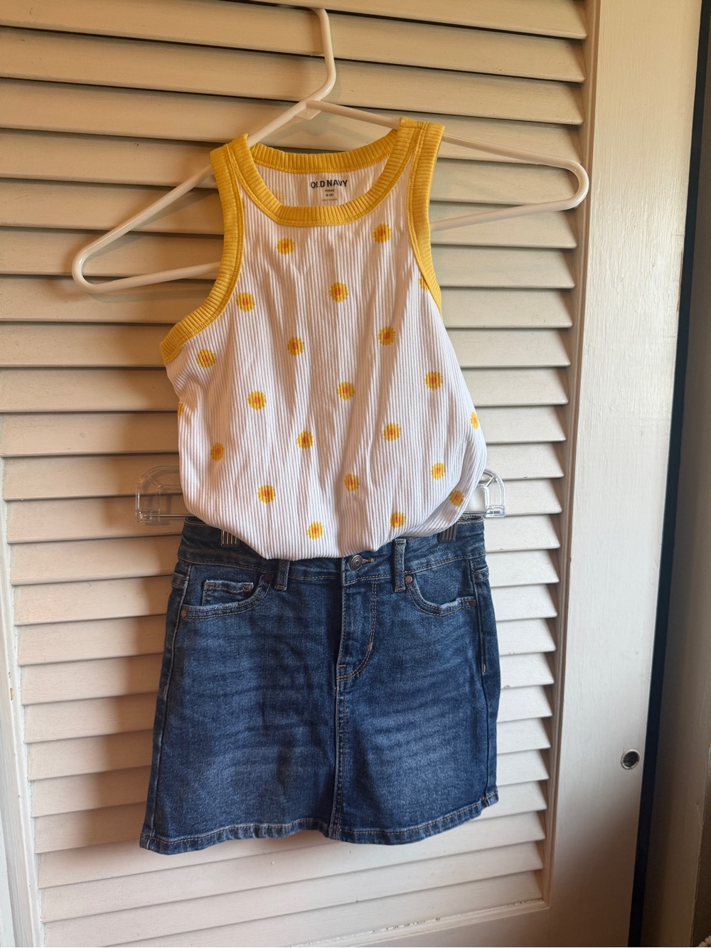 Old Navy White Tank Top with Yellow Daisy Print and Yellow Trim